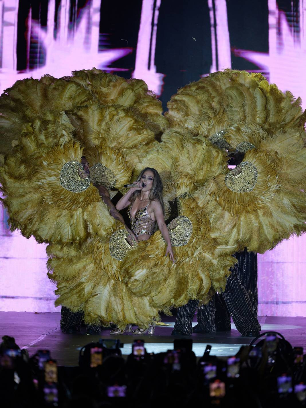 Jennifer Lopez Antalya’yı salladı: Göz kamaştıran performans! Doğum gününü sahnede kutladı - Resim: 13